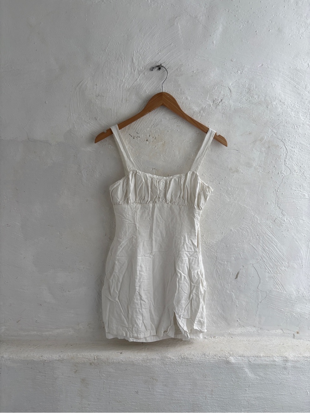 Peppermayo size 4 NWOT linen blend mini dress
